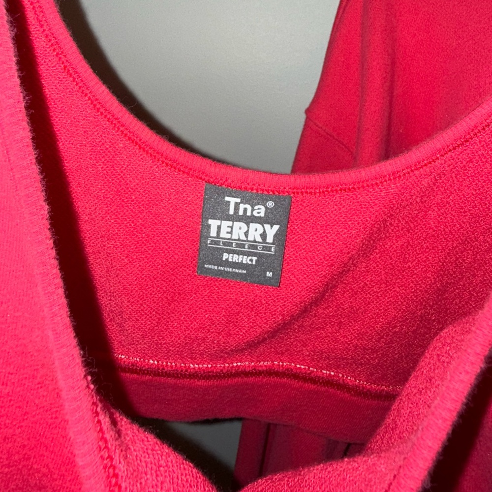 SOLD ‼️ Aritzia TNA Sweat Set - Picture 4 of 4